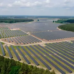 Gdzie najwięcej elektrowni słonecznych? Ranking farm PV w Polsce i na świecie