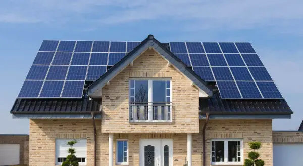 Fotowoltaika 2026: Ile zapłacisz za 1 kWp i jak obniżyć koszty?